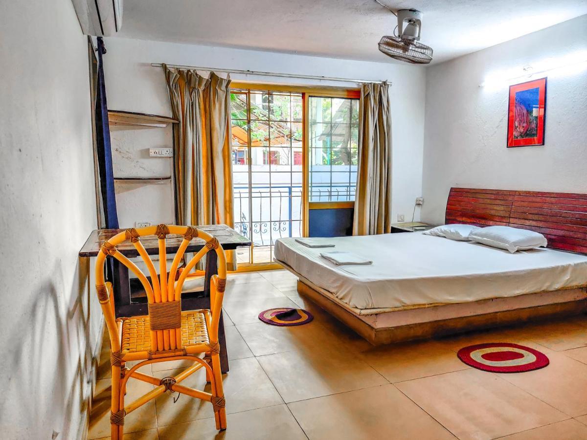 Piggy Calangute By Urban Nomads - Dorms & Pvt Rooms GOA Exterior foto