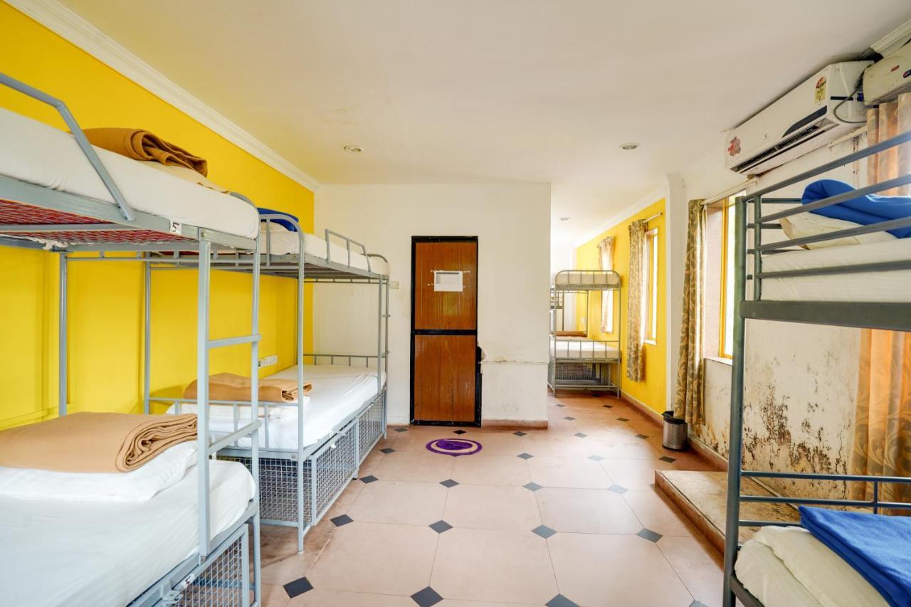 Piggy Calangute By Urban Nomads - Dorms & Pvt Rooms GOA Exterior foto